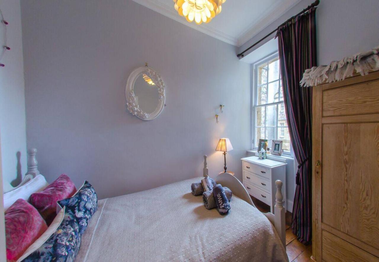 Appartamento Joivy Chic Apt In The Royal Mile Tower Edimburgo Esterno foto