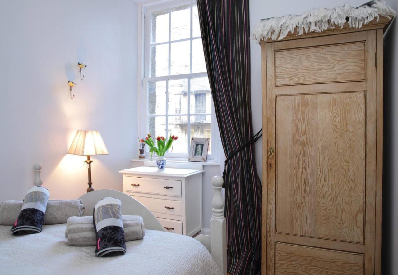 Appartamento Joivy Chic Apt In The Royal Mile Tower Edimburgo Esterno foto